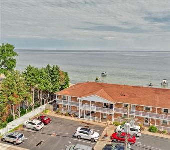 964 Edgemere Drive