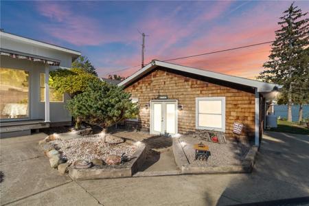 4142 Shorewood Drive