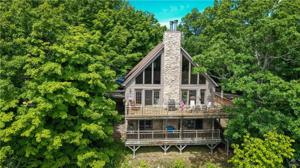 96 Woodley Way/Prvt