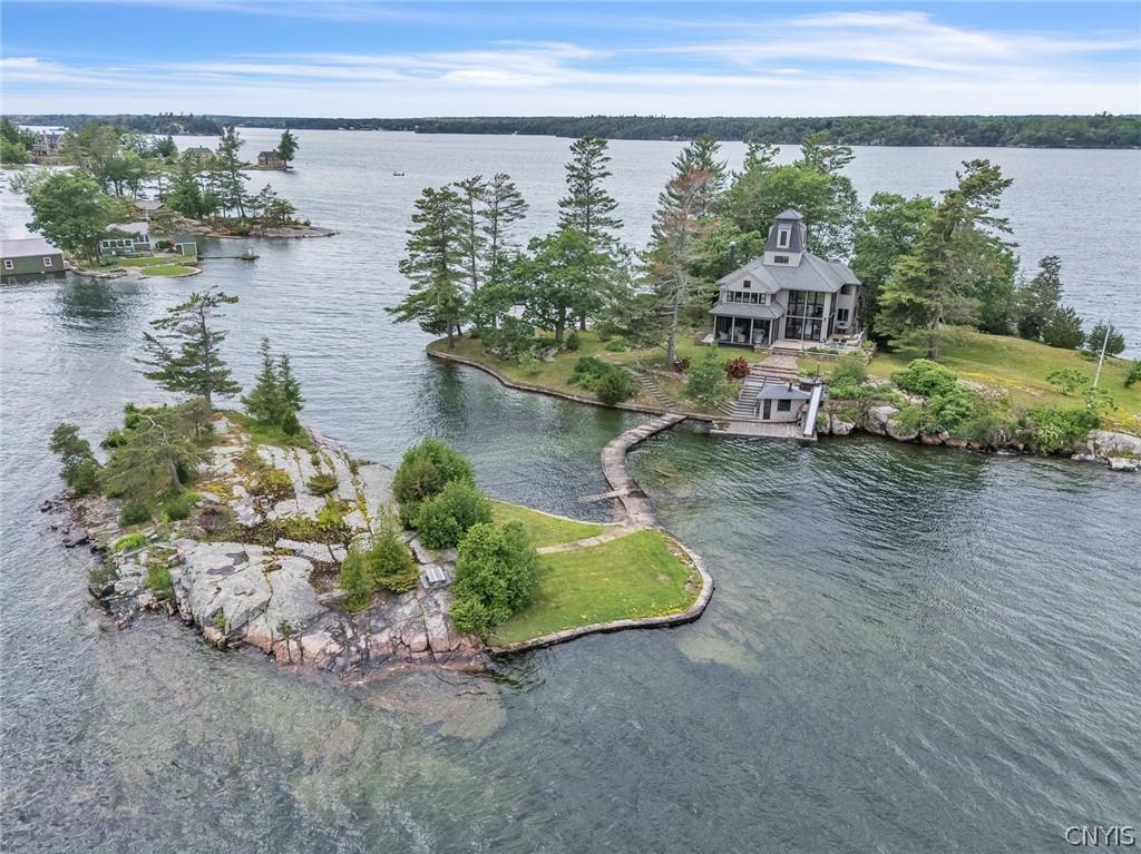 Image 2: Sylvan islands