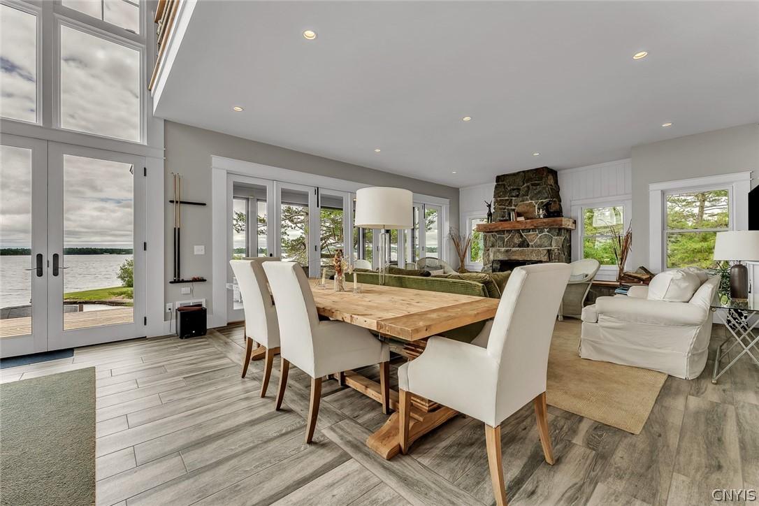 Image 4: dining area