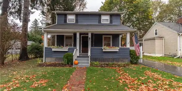 19 Bentley Avenue