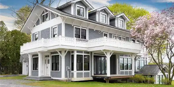 3 W Lake Street