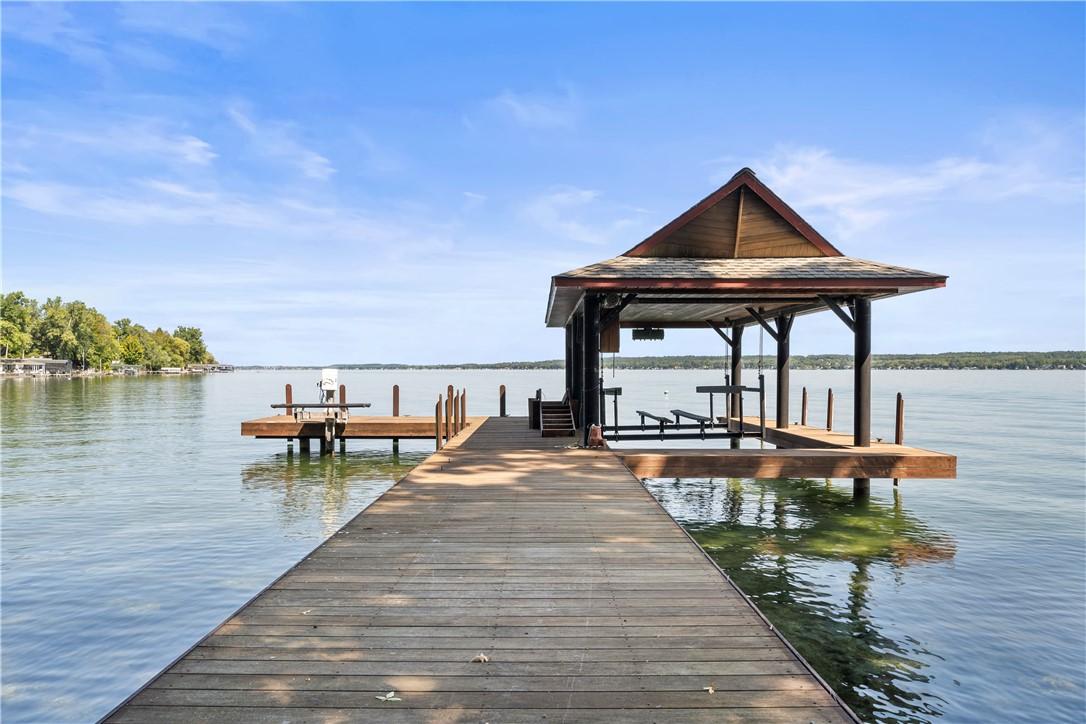 Image 4: Docks/hoists