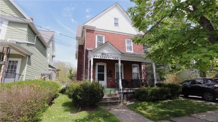 37 Hallenbeck Avenue