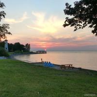 7180 Lake Shore Road