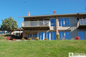 11 Cayuga Road