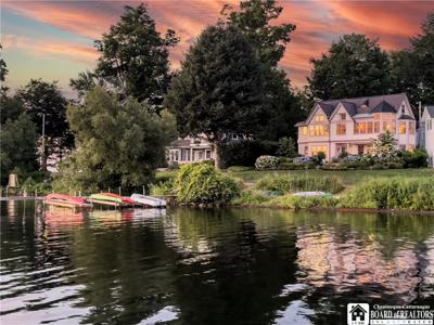 9 N Lake Drive