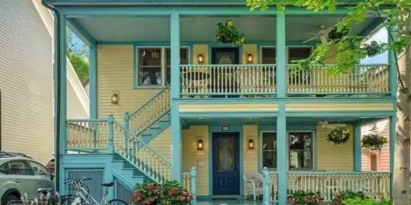 18 Ames Avenue