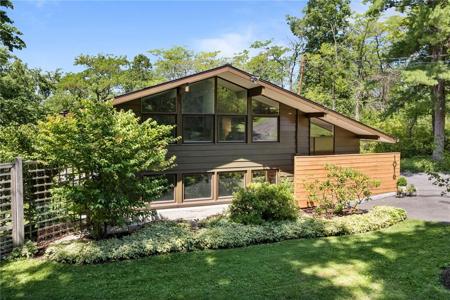 1016 CAYUGA HEIGHTS Road