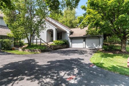 17 Andrews Way