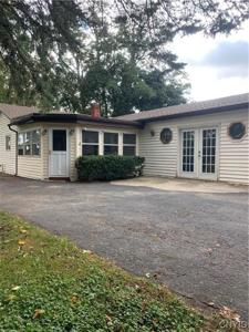 6174 W Lake Road