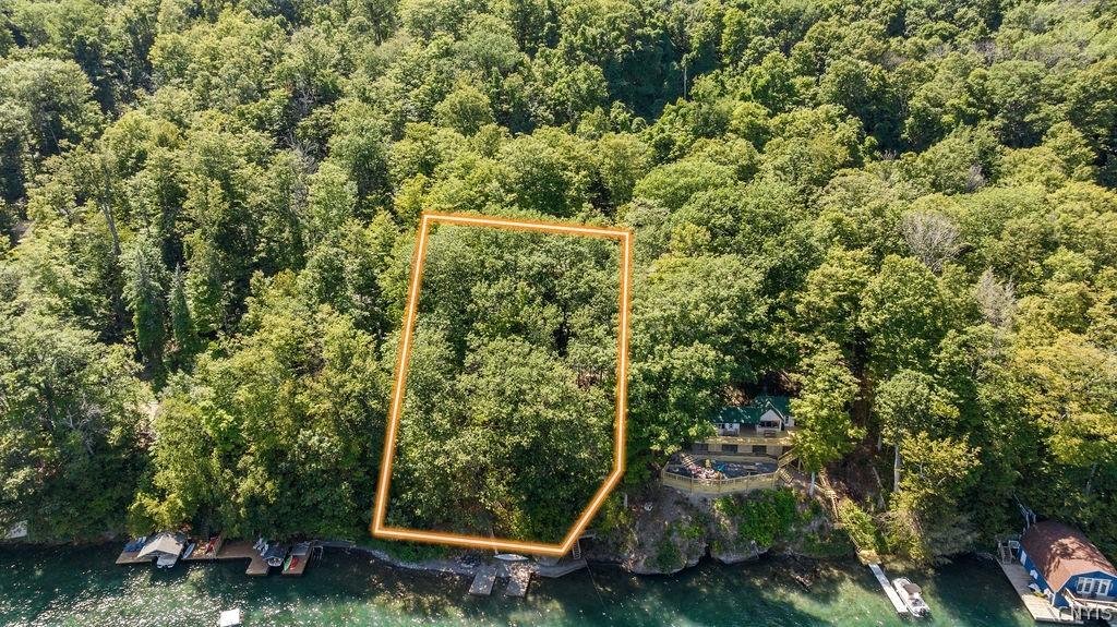 Image 4: Building location - lot line