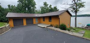 4254 E Lake Road