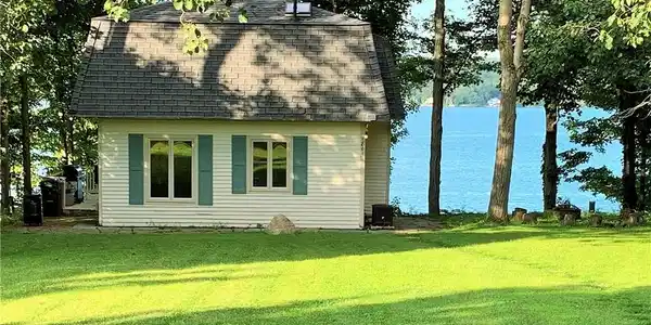 1801 Russells Landing