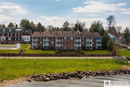 18 W Terrace Avenue