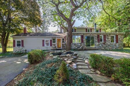 1616 Lake Road