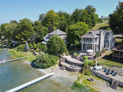 367 Waters Edge