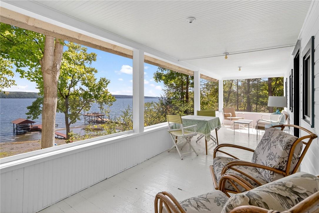 Image 3: Upper Cottage screened porch
