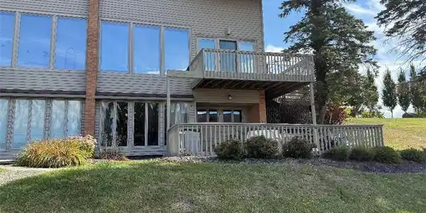 9 Oneida Drive