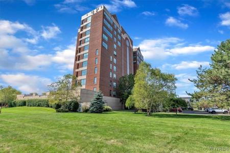 605 Admirals Walk Circle