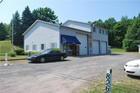 8267 Lake Road