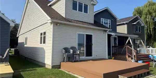 174 Lakeside Boulevard