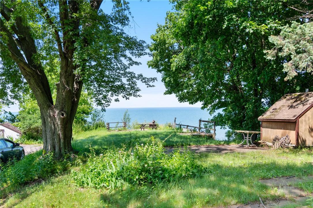 Image 4: Stroll to the waterfront- just a short walk to the
