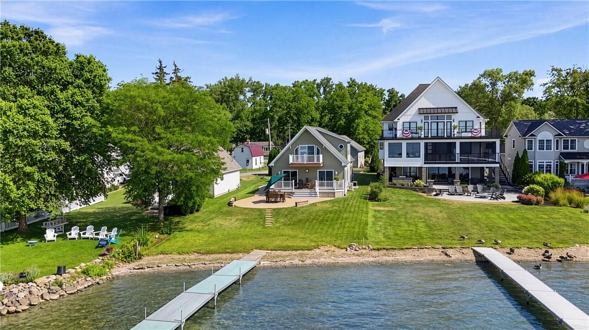 Image 4: Waterfront view looking across the level shoreline
