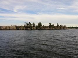 0 Hogback Island