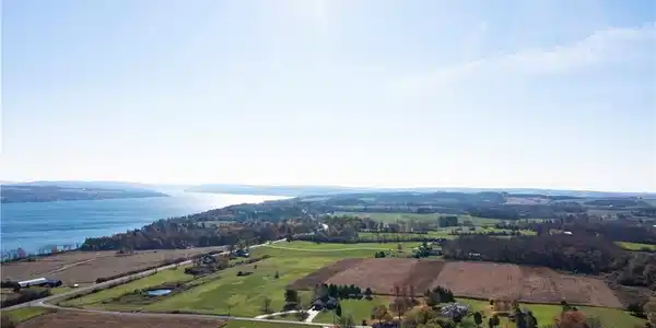 W Lake Road