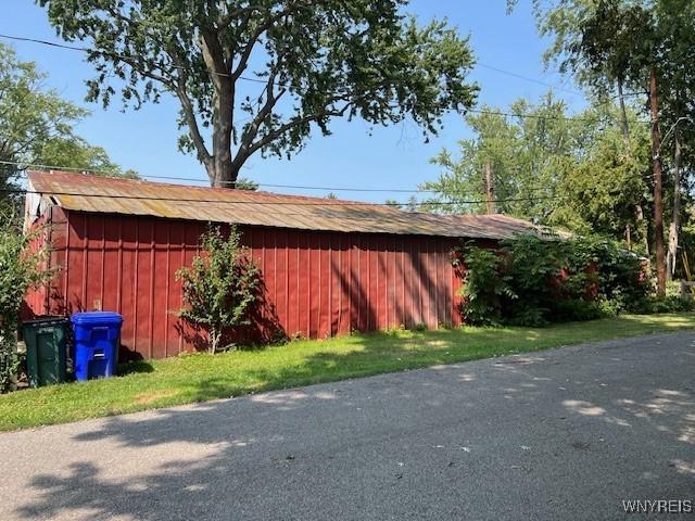Image 2: Rear of fun house building on Leonard Ct. side of