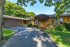 3089 Lake Road