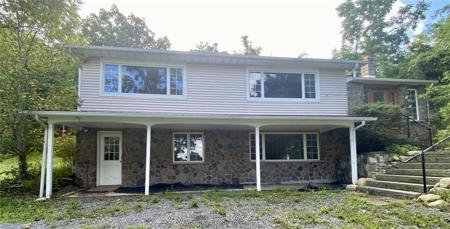 4867 Arrowhead Drive