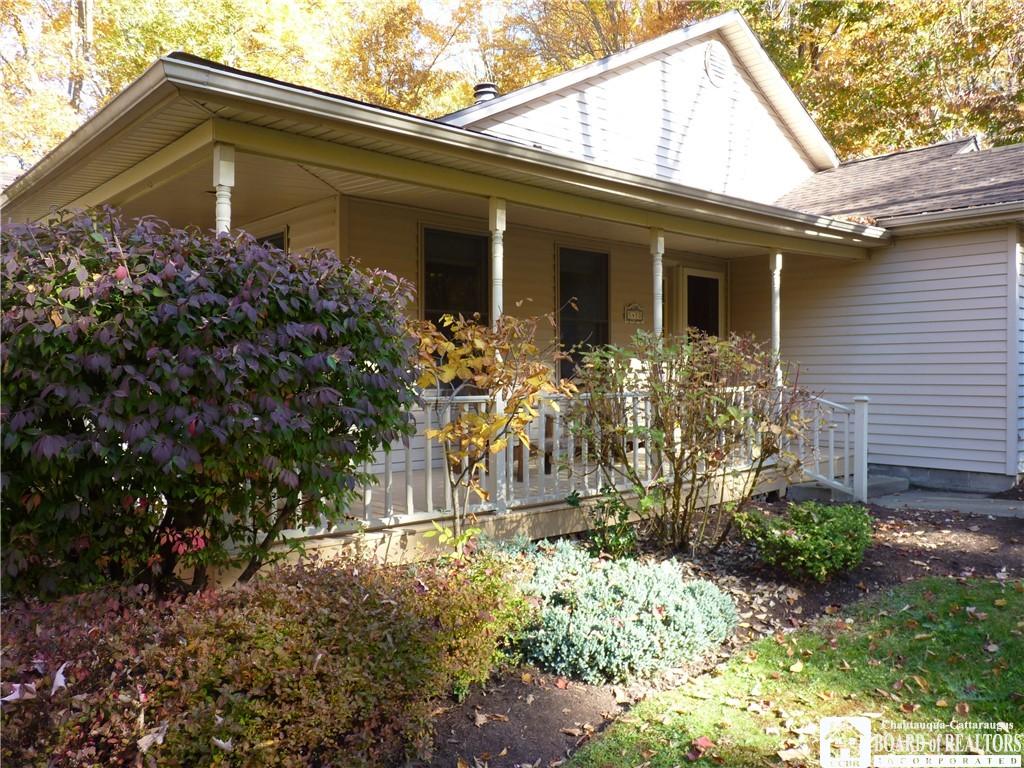 Image 2: Front wrap around porch