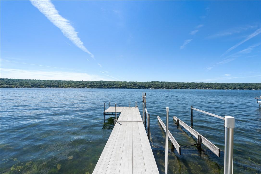 Image 2: Owned frontage for your new aluminum dock & boat h