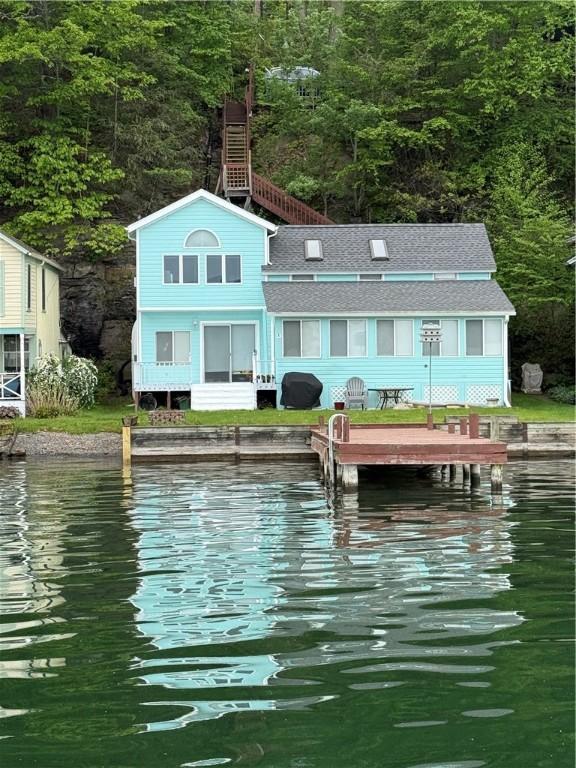 Image 1: Finally your place on the lake!