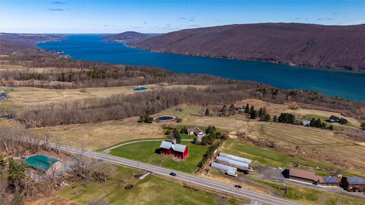 Image 3: Imagine everyday living with this as your view.