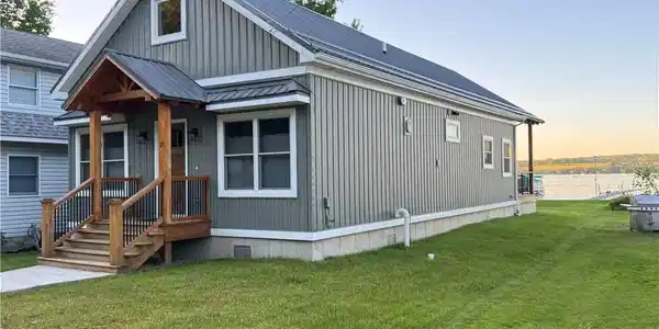 29 Loomis Bay Road