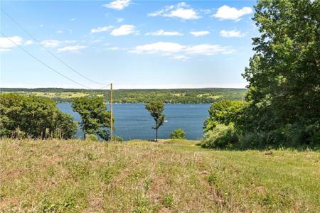 7 Red Cedar Falls Lane