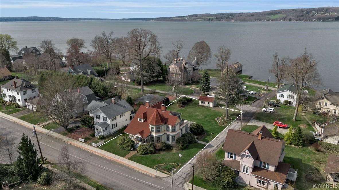 Image 2: Approximate Lot Lines