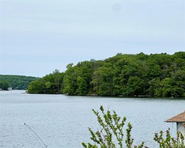 22 Canopus Island
