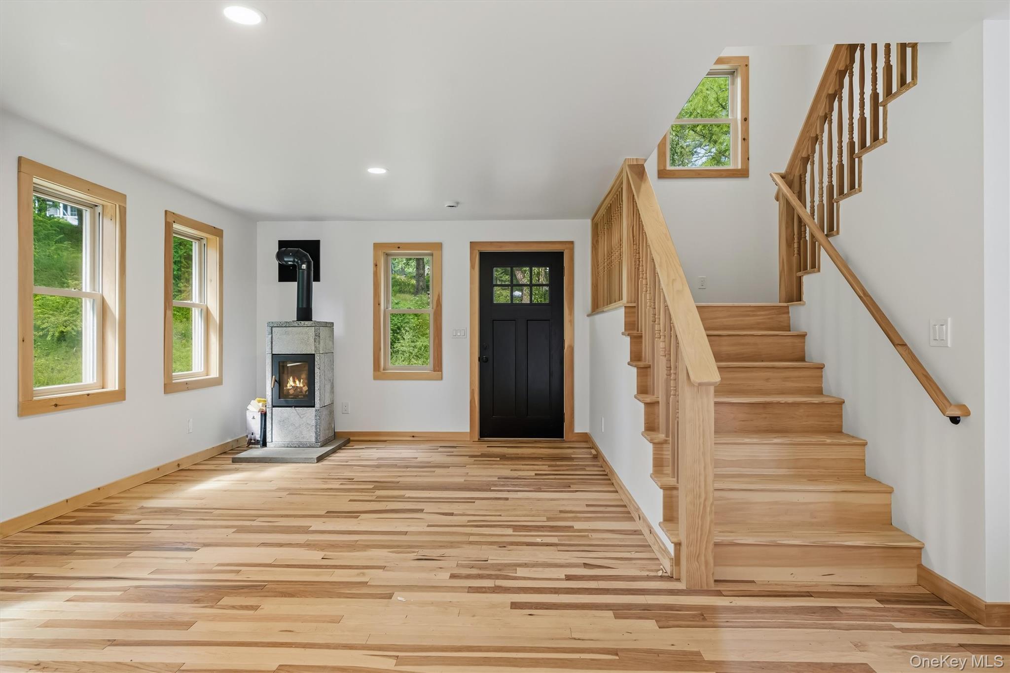 Image 3: Entry Image 3: Entry