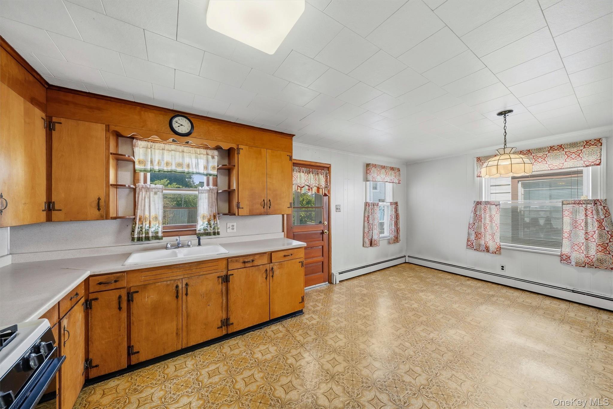 Image 3: Kitchen Image 3: Kitchen