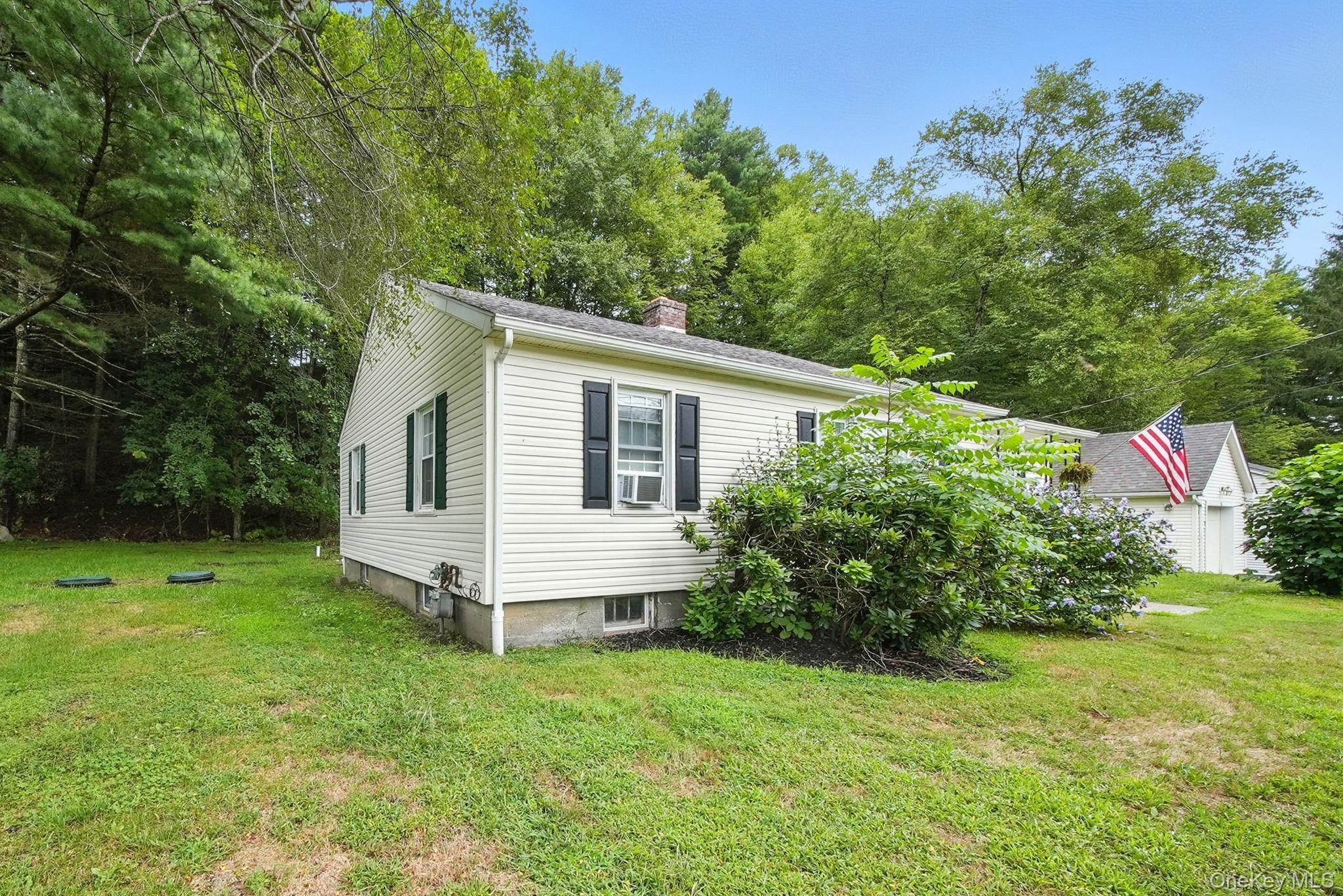 Image 3: Side of Structure