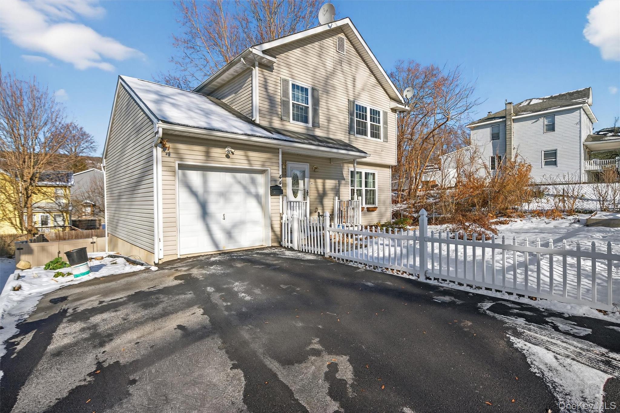 Image 4: Front of Structure