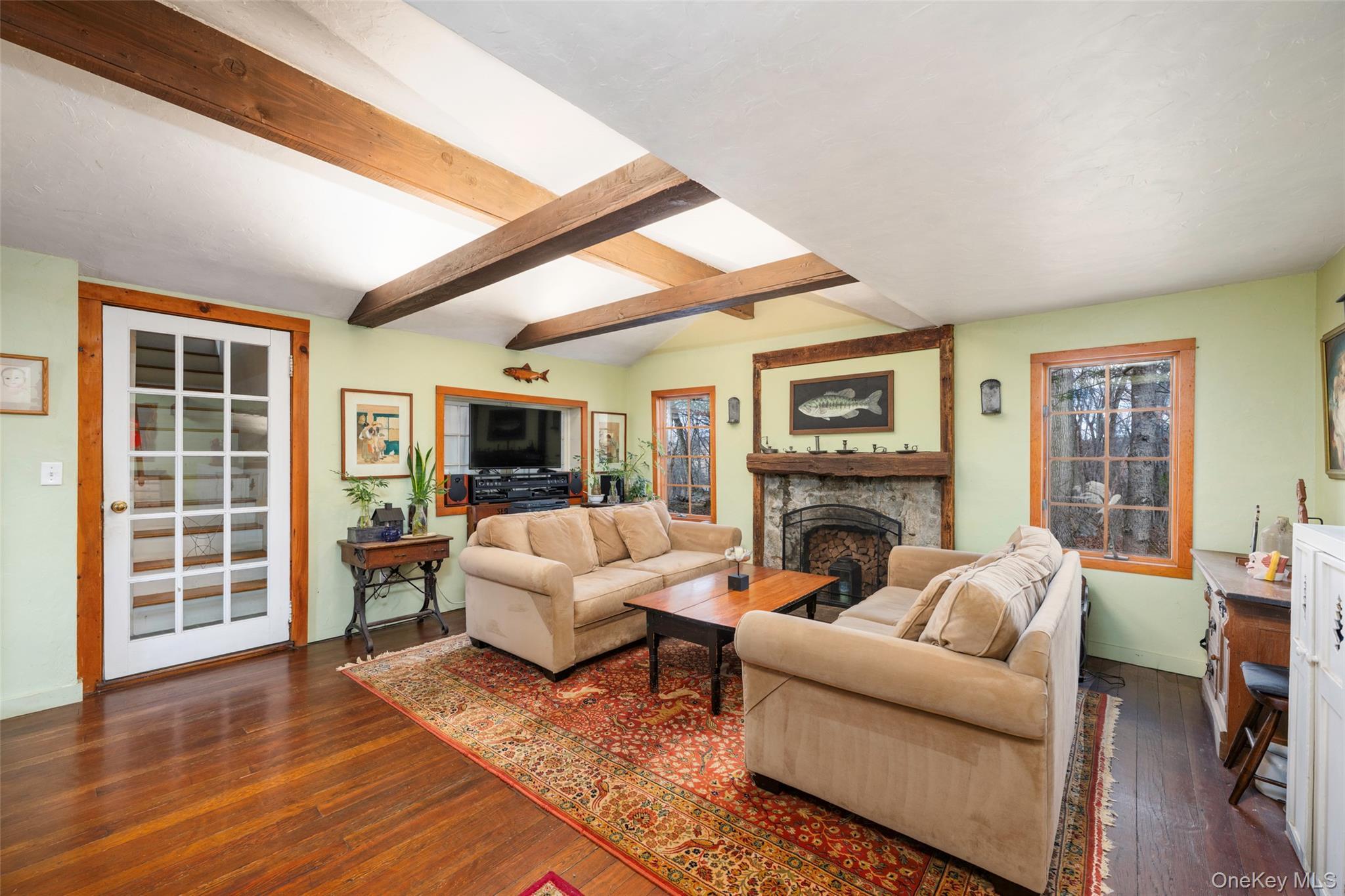 Image 3: Living Room Image 3: Living Room