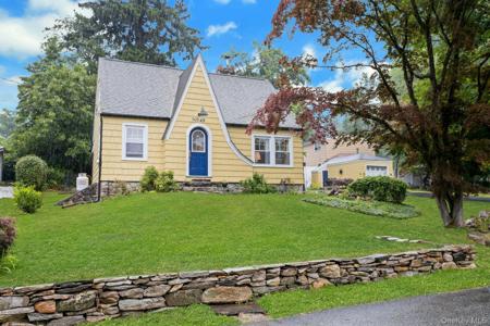 49 Lakeview Drive