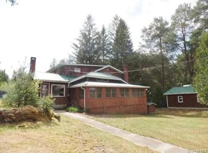 26 Wolf Pond Road