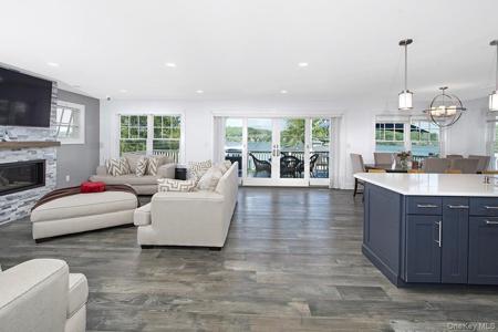 34 Lakeside Drive